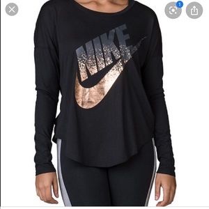 Juniors Nike long sleeve